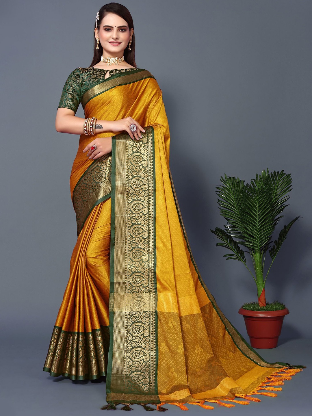 

Ekta Textiles Woven Design Zari Banarasi Saree, Mustard