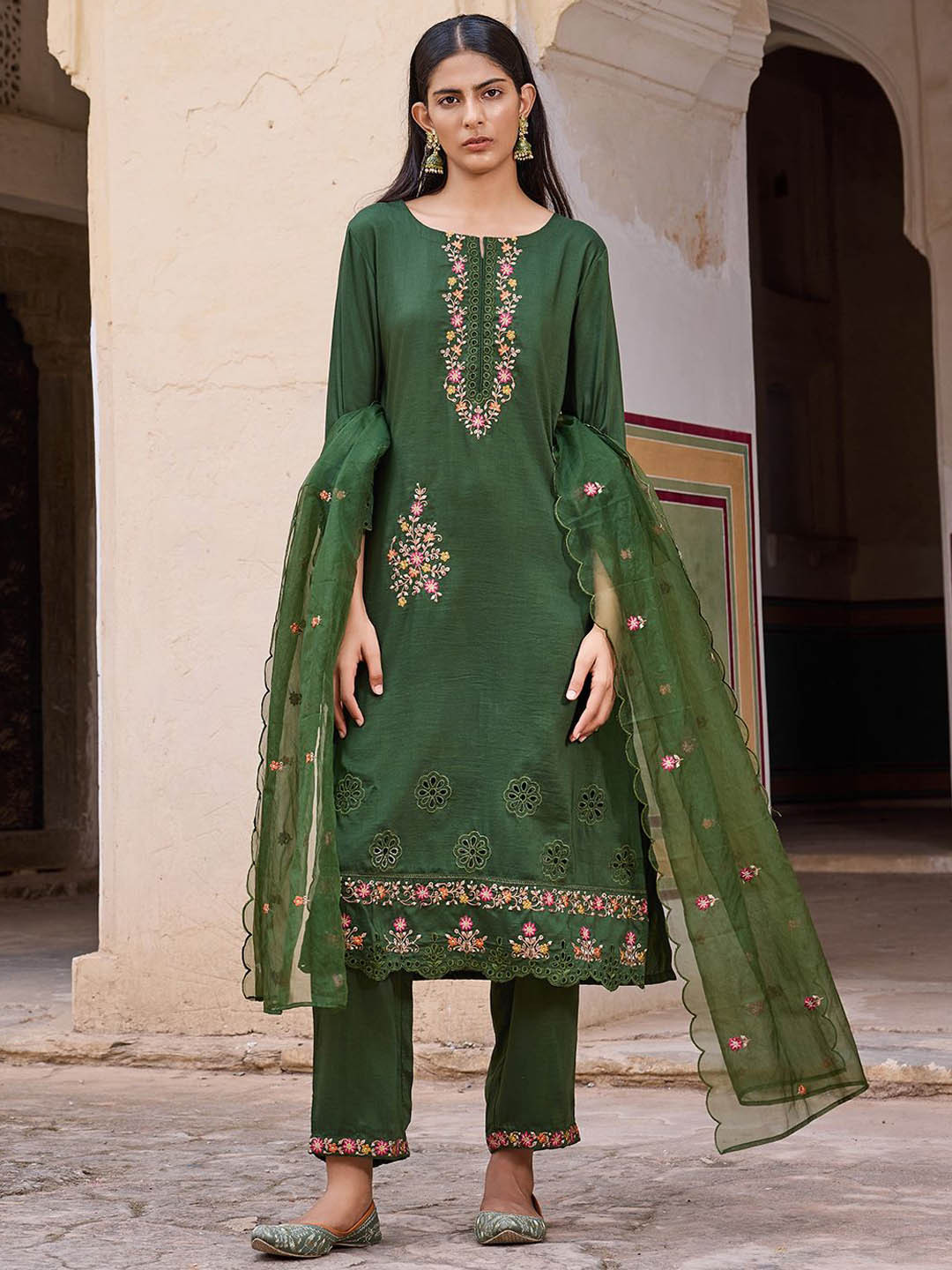 

AHIKA Floral Embroidered Regular Thread Work Straight Kurta with Trousers & Dupatta, Green