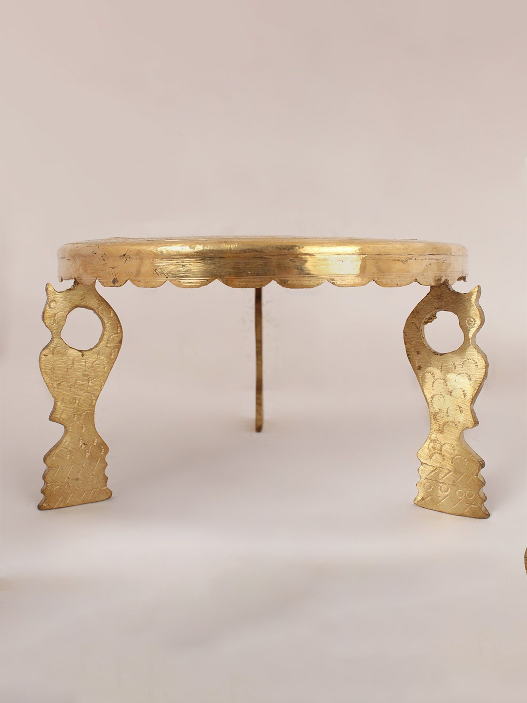 

Exotic India Flower Nakashi Brass Chowki, Gold