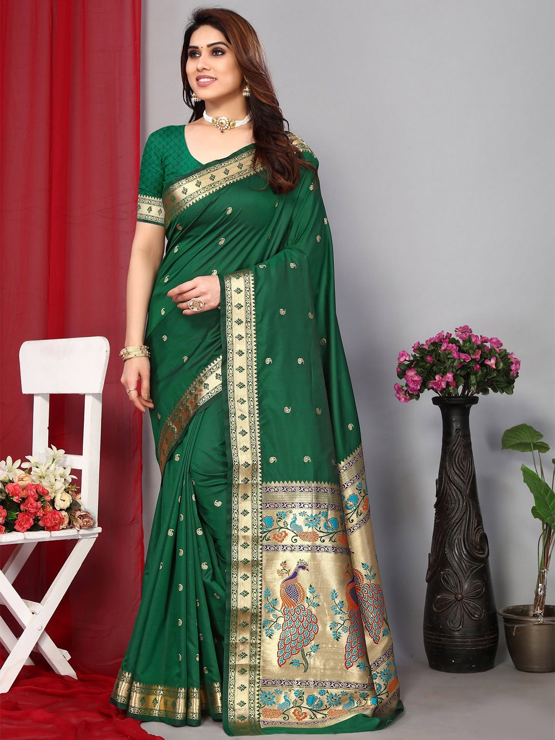

Ekta Textiles Pure Silk Woven Design Zari Paithani Saree with blouse piece, Green