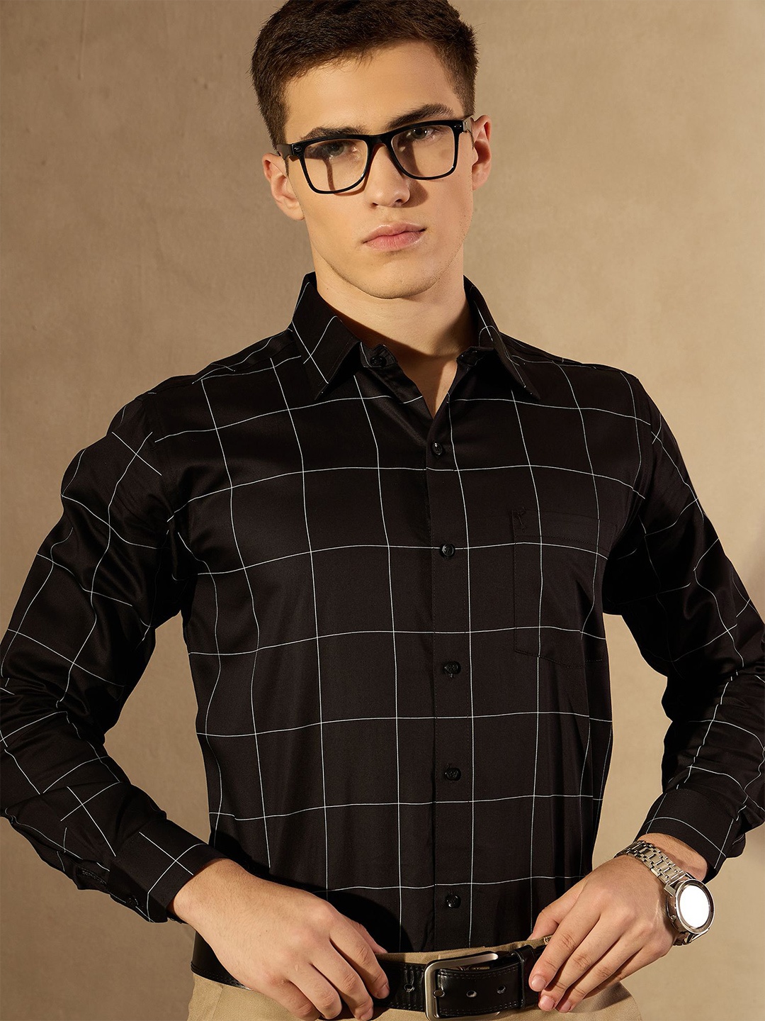 

DENNISON Men Smart Spread Collar Windowpane Checked Cotton Formal Shirt, Black