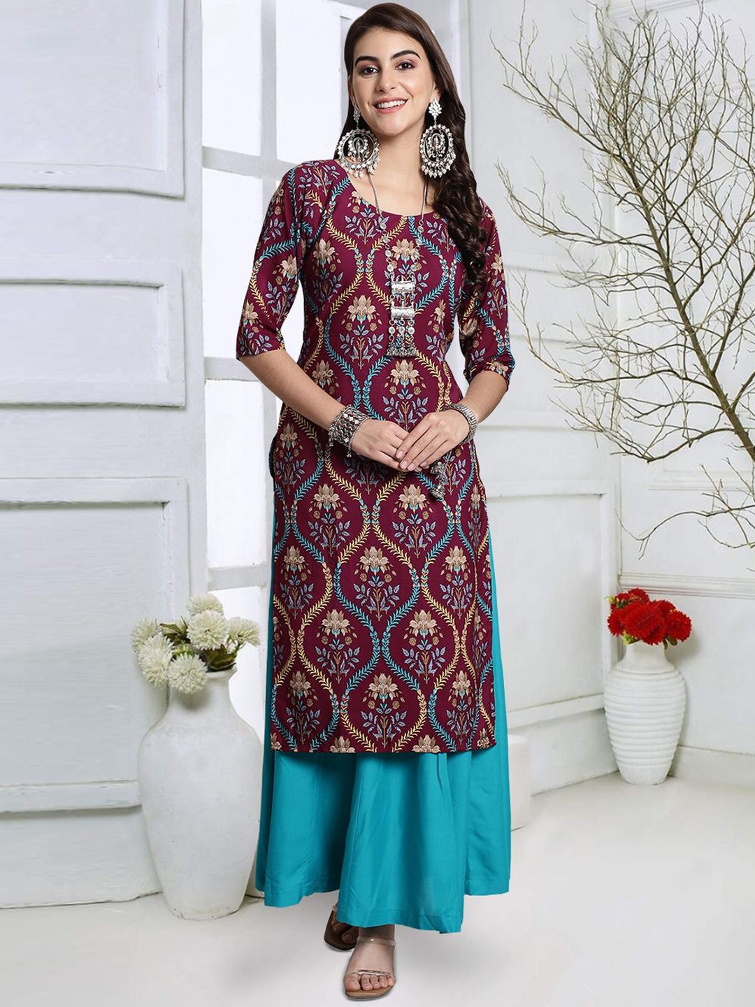

7Threads Floral Printed Round Neck Straight Kurta, Maroon