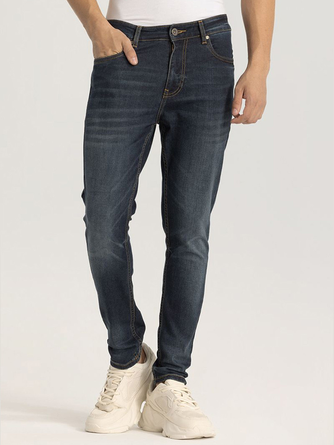 

Snitch Men Narrow Skinny Fit Light Fade Stretchable Jeans, Blue