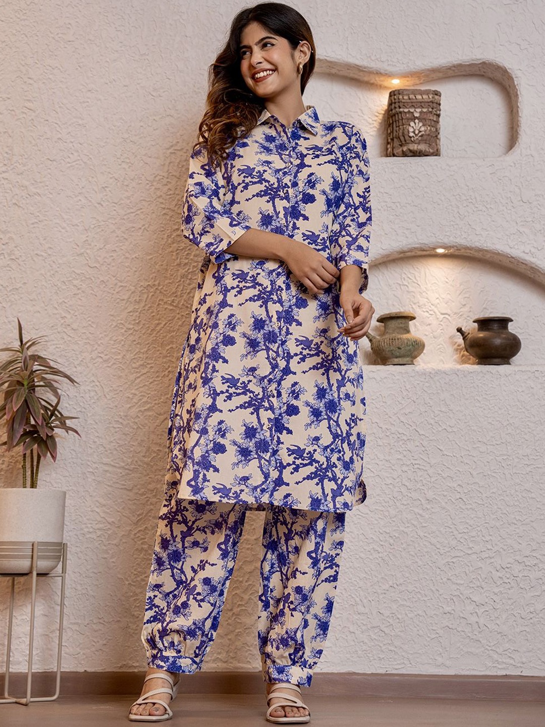 

FEATHERS CLOSET Floral Printed Pure Cotton Shirt Collar Tunic With Trousers, Blue