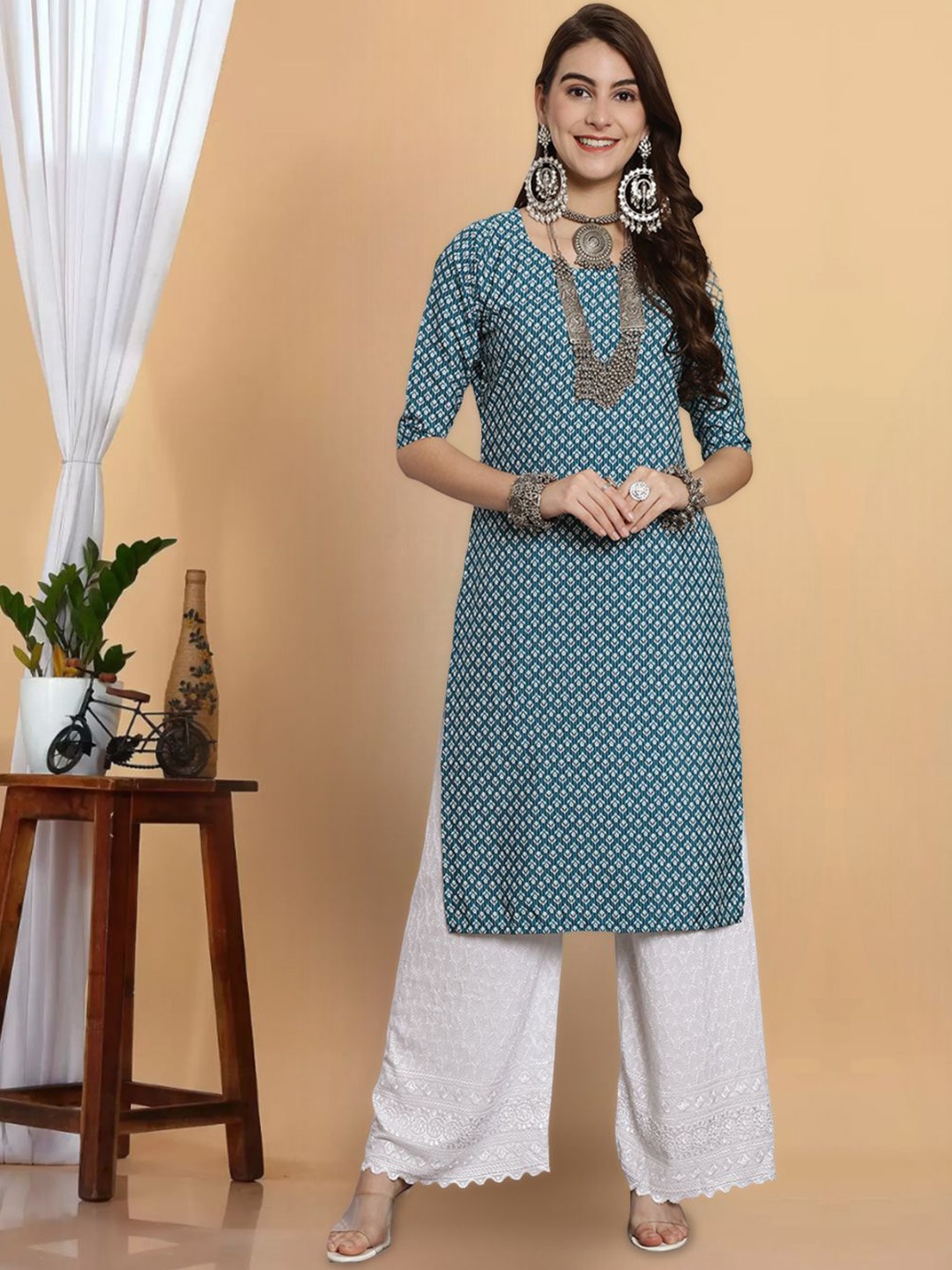 

7Threads Ethnic Motifs Printed Round Neck Crepe Straight Kurta, Blue