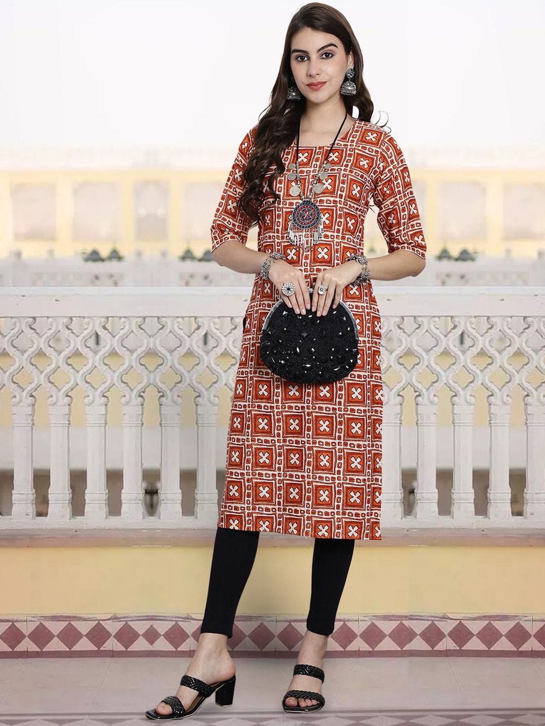 

7Threads Geometric Printed Round Neck Straight Kurta, Orange