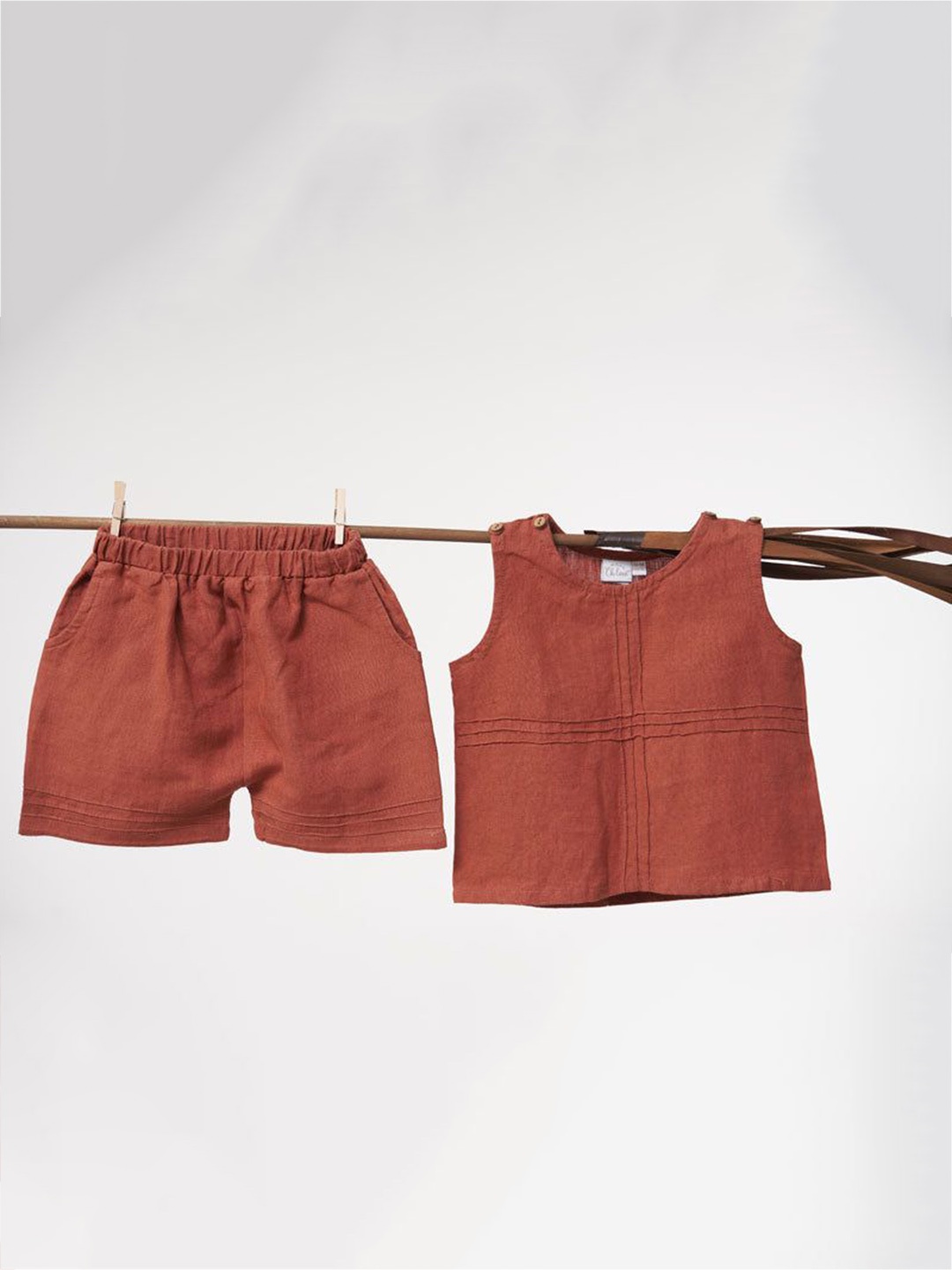 

CHI LINEN CLOTHING Unisex Kids Linen Shorts, Maroon