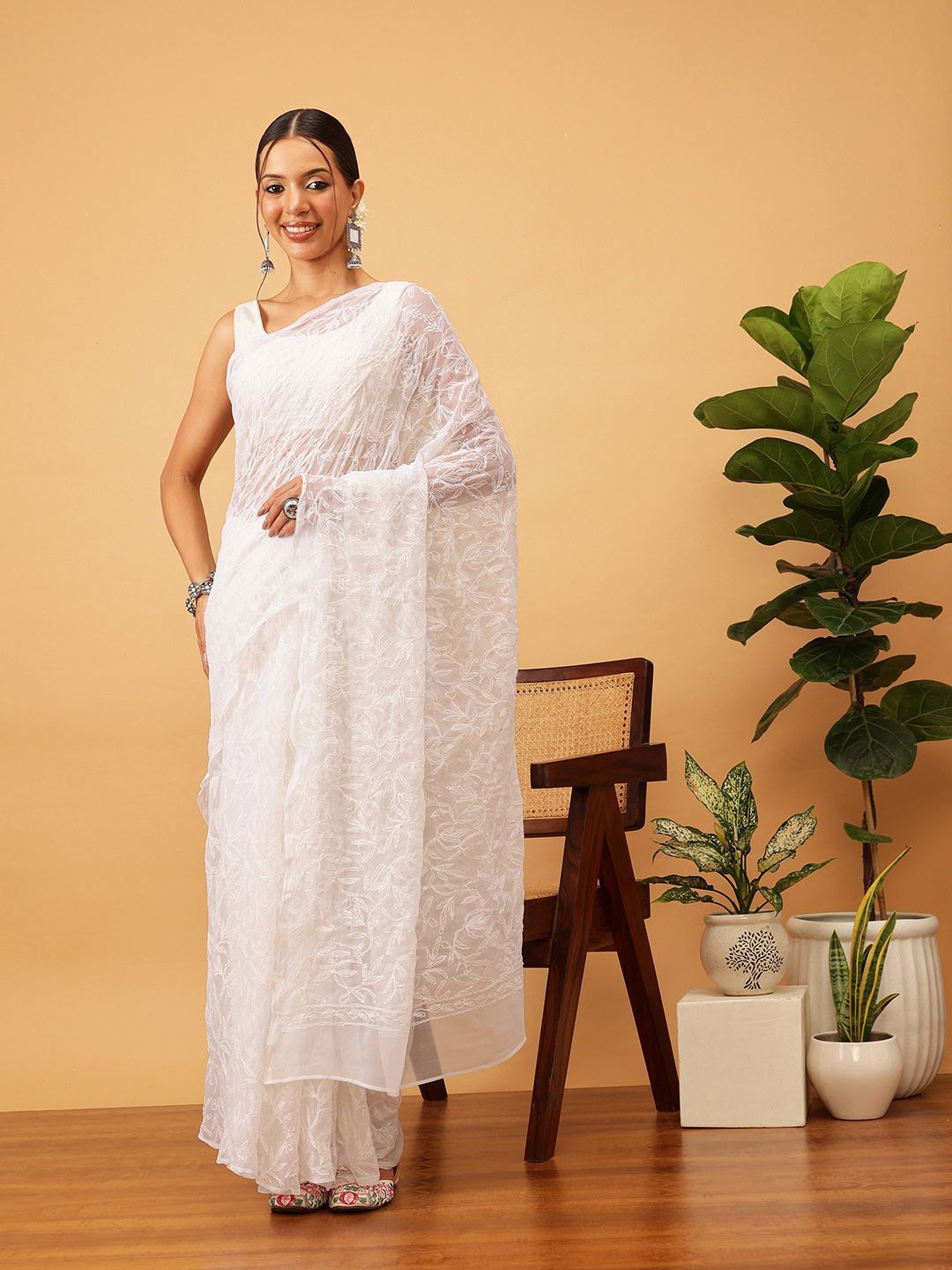

ADA Women Ethnic Motifs Embroidered Saree With Embroidered Border, White