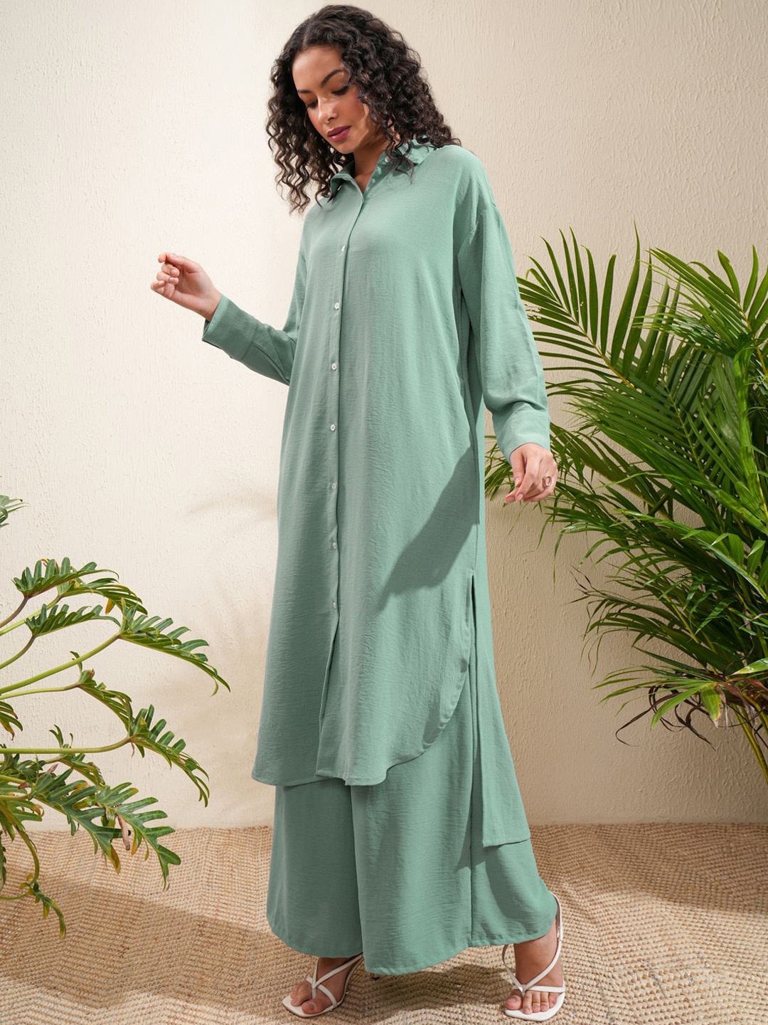 

Vishudh Self Design Shirt Collar Tunic With Trousers, Sea green