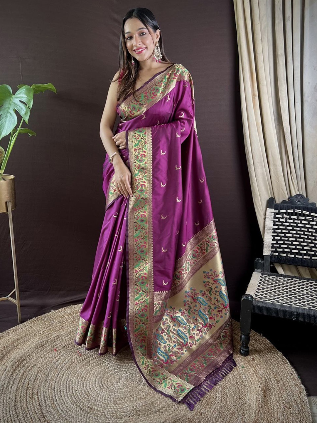 

Ekta Textiles Women Woven Design Ethnic Motifs Pure Silk Paithani Saree, Purple