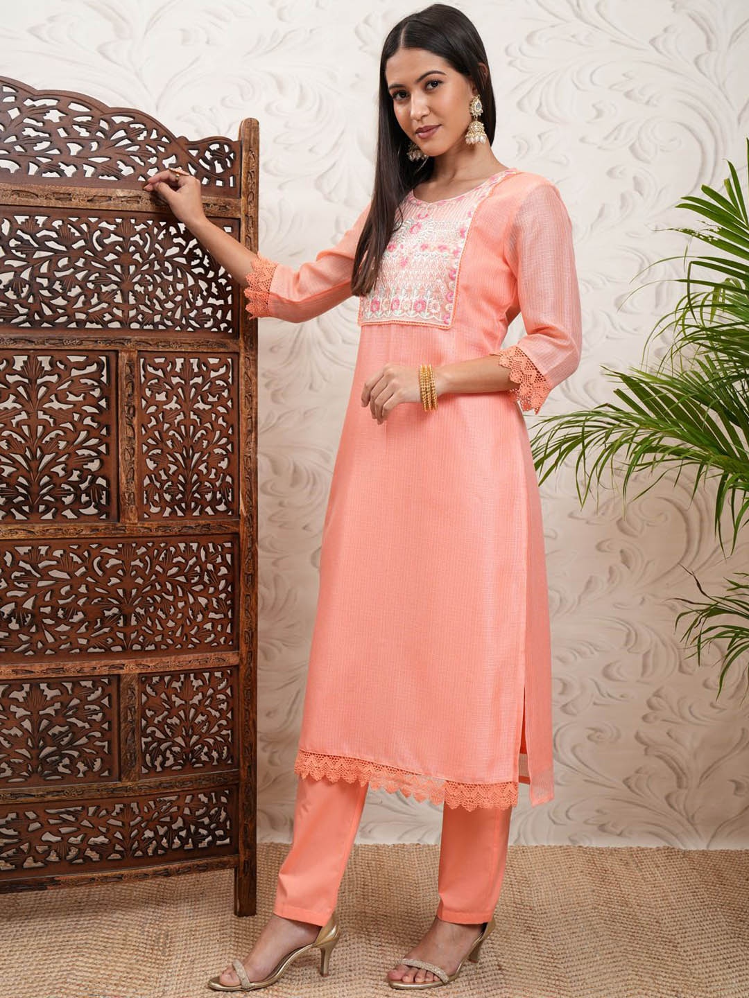 

Vishudh Coral Pink & White Floral Embroidered Straight Kurta with Trousers