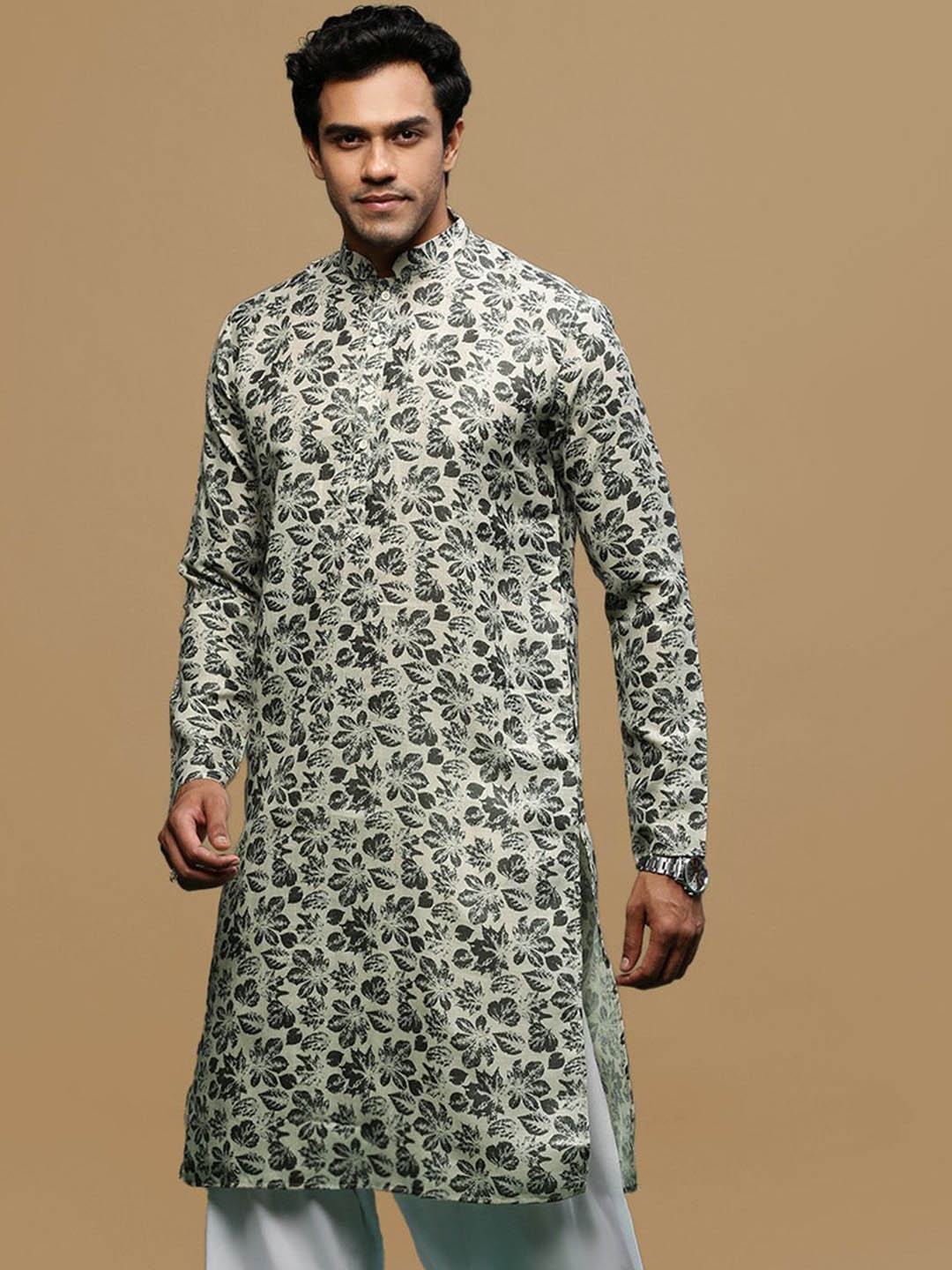 

Sanwara Floral Printed Mandarin Collar Linen Straight Kurta, Green