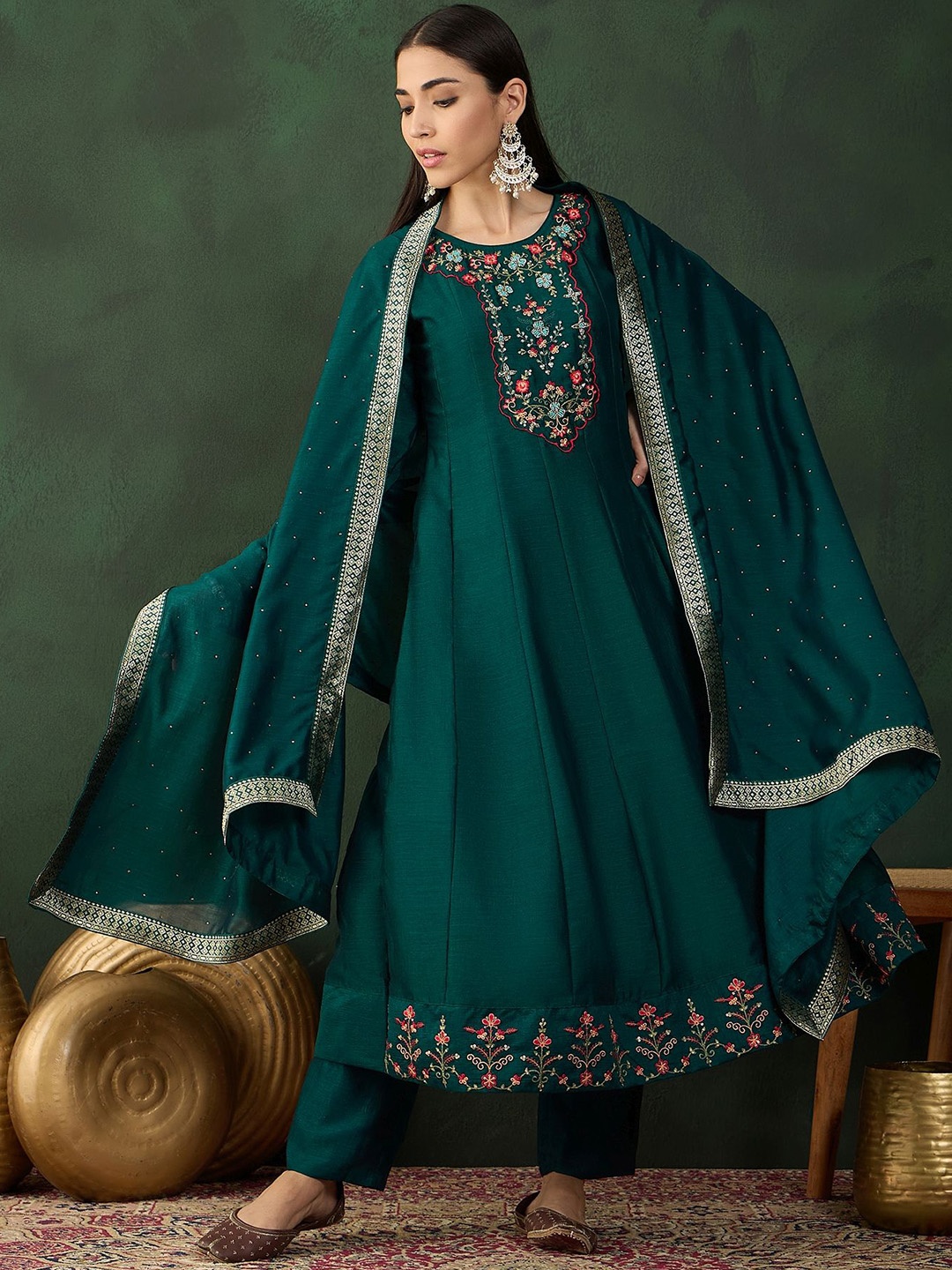 

Sangria Floral Embroidered Regular Anarkali Kurta With Trousers & Dupatta, Green