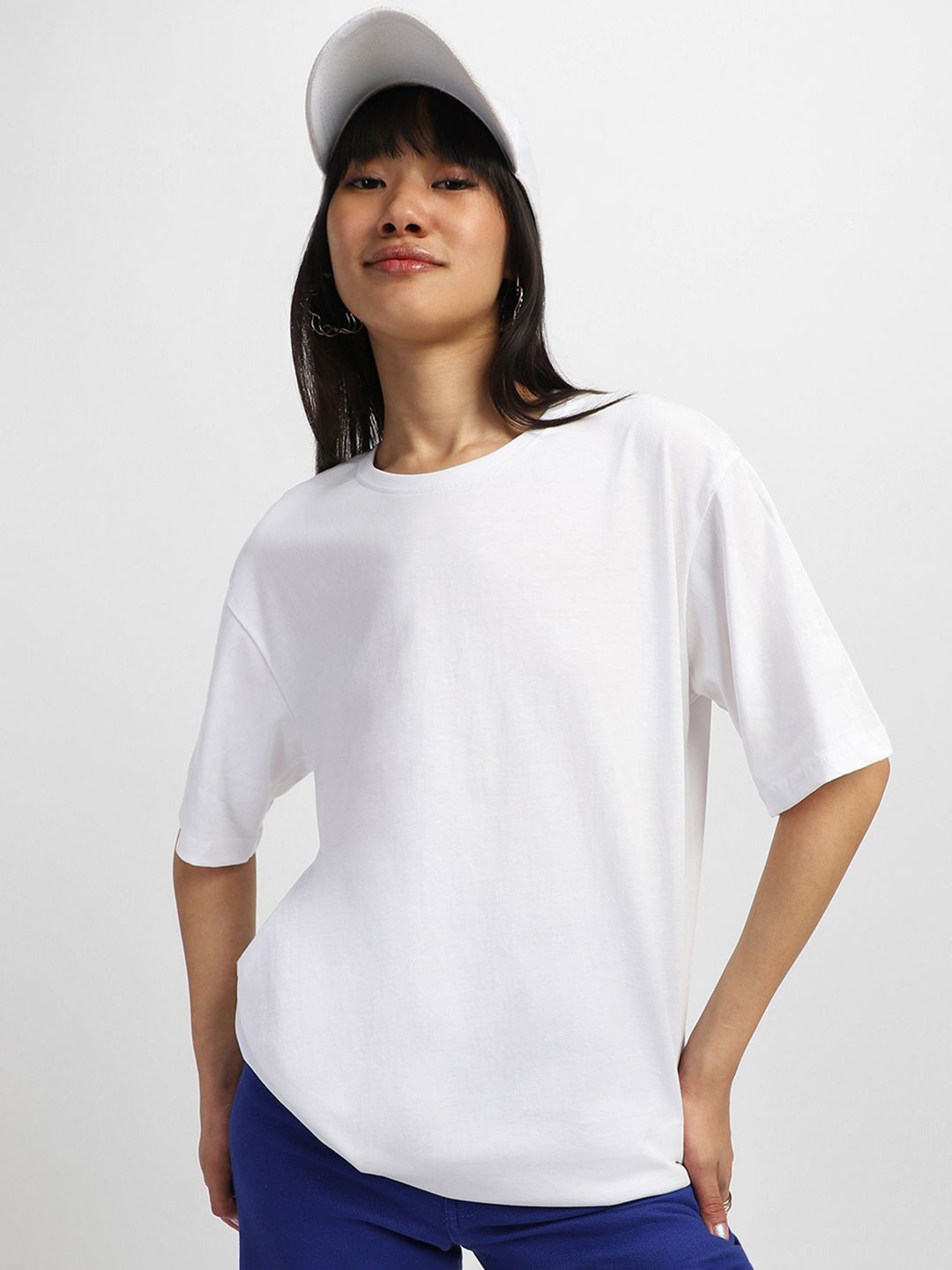 

JUNEBERRY Women Solid Round Neck Pure Cotton Oversized T-shirt, White