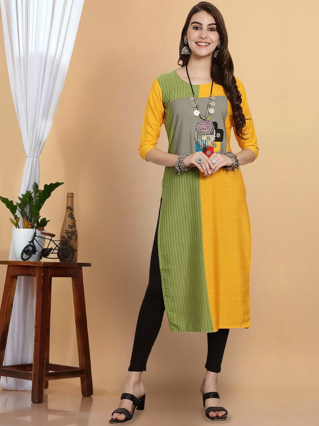 

7Threads Geometric Printed Round Neck Crepe Straight Kurta, Yellow