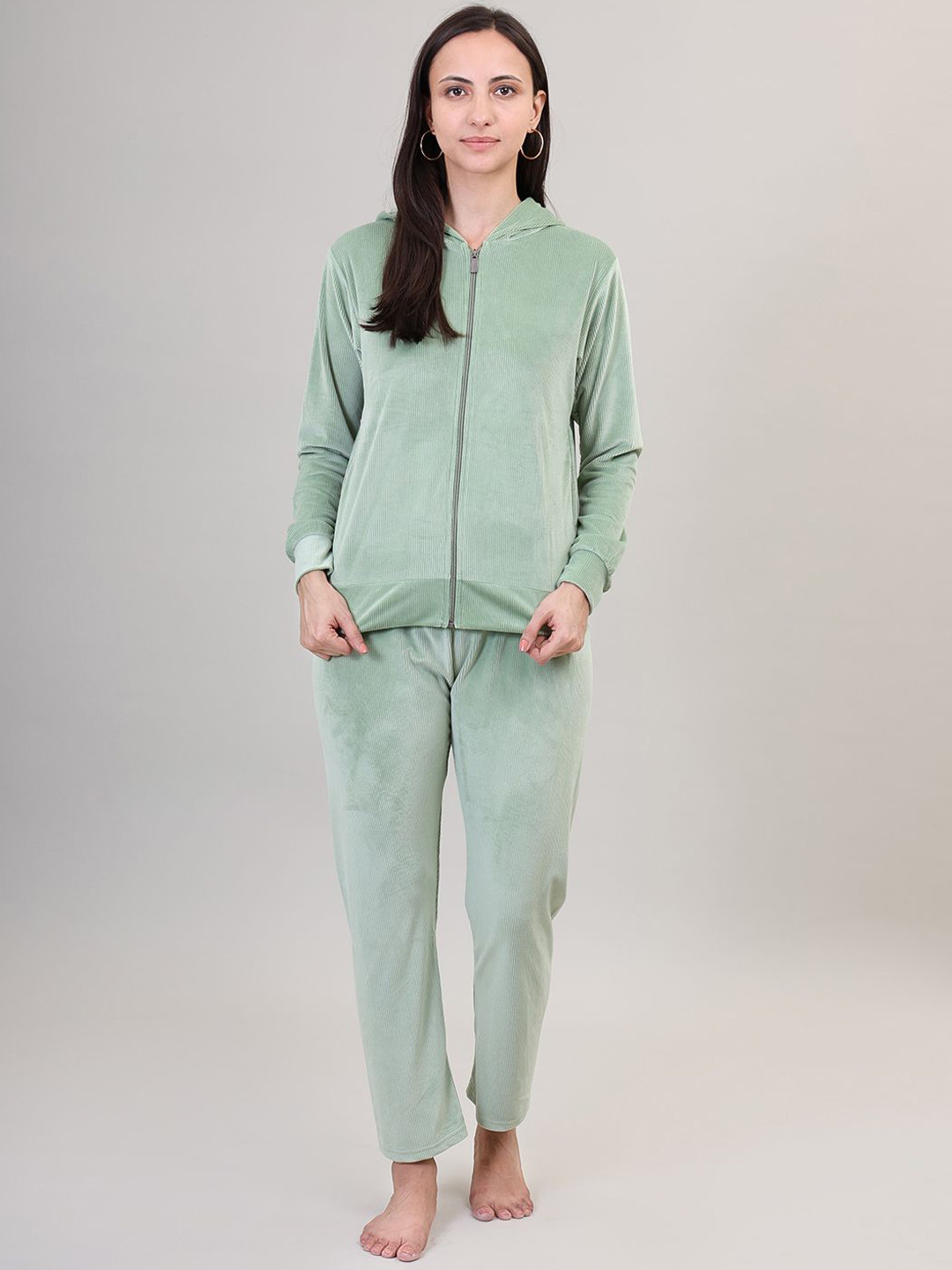 

Camey Women Solid Night suit, Green