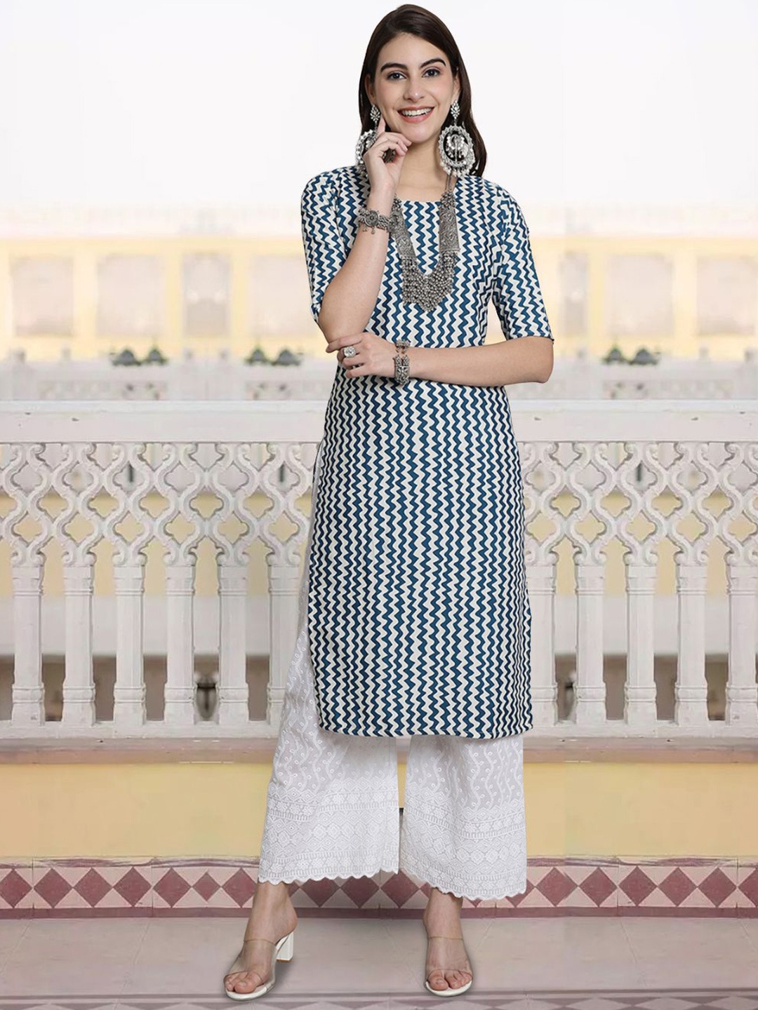 

7Threads Geometric Printed Round Neck Straight Kurta, Blue