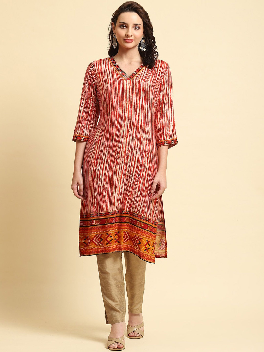 

Shree Striped V-Neck Straight Kurta, Red