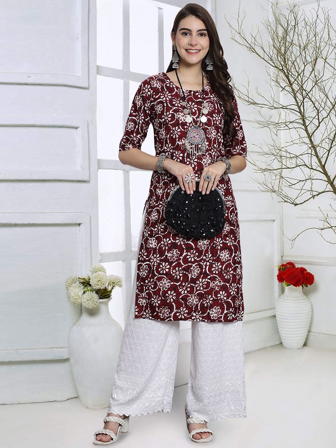 

7Threads Floral Printed Round Neck Crepe Straight Kurta, Maroon