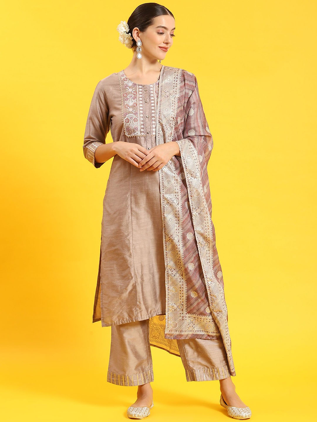 

Shree Floral Embroidered Thread Work Kurta with Trousers & Dupatta, Mauve