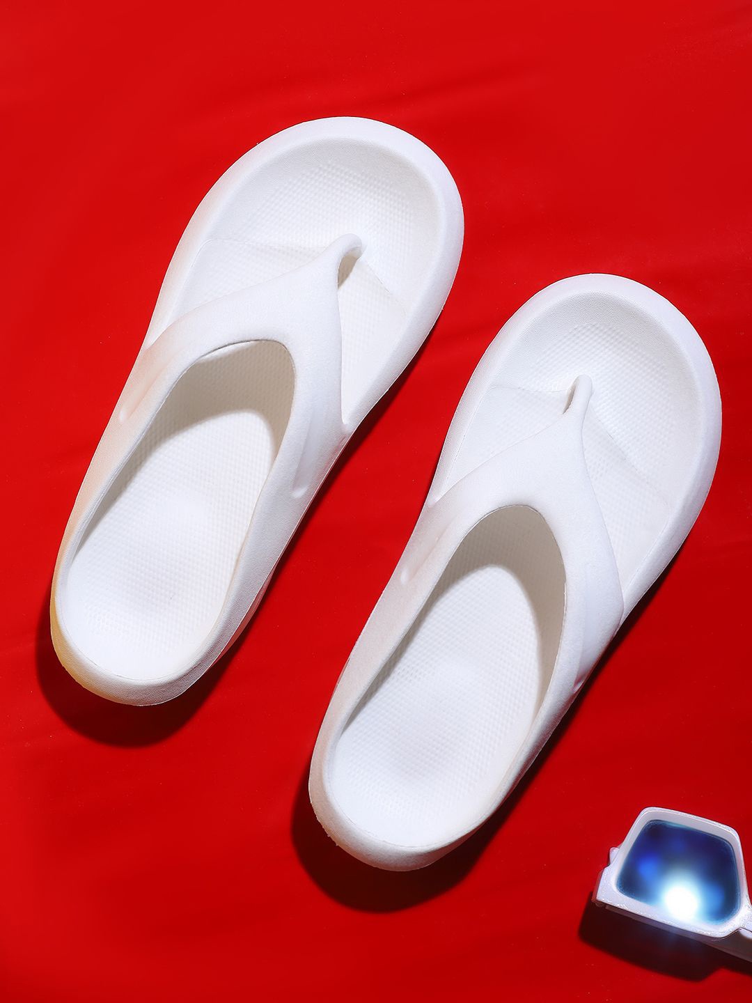 

TAG 7 Men Rubber Thong Flip-Flops, White