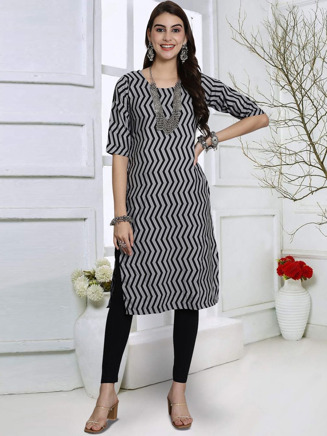 

7Threads Chevron Printed Straight Kurta, Black
