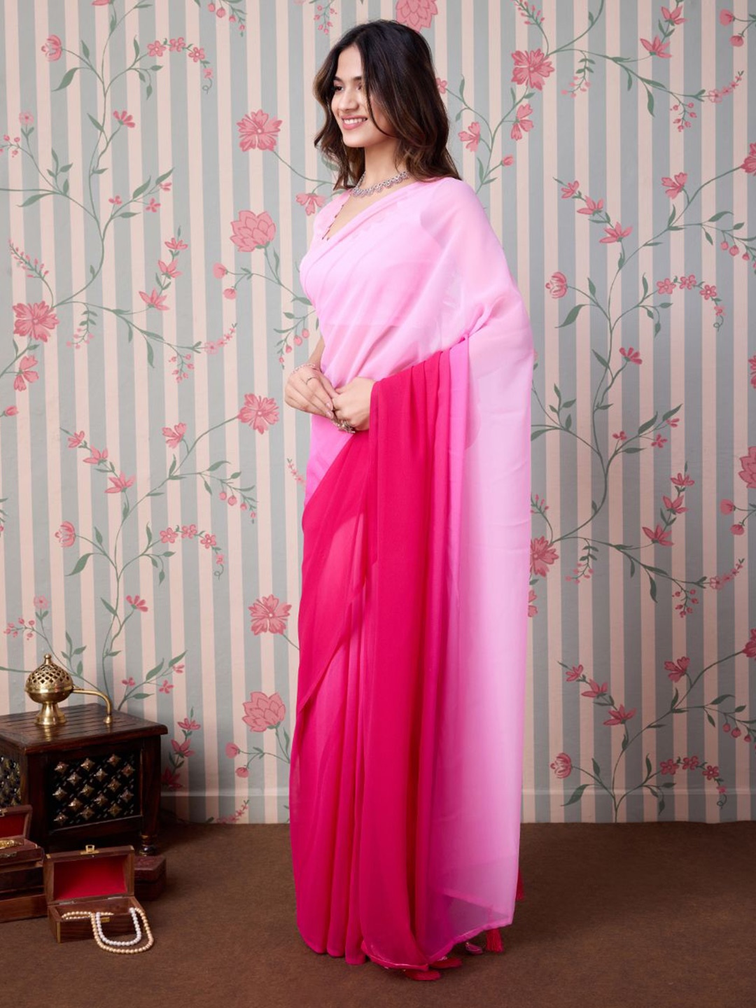 

Ode by House of Pataudi Ombre Poly Georgette Saree, Pink