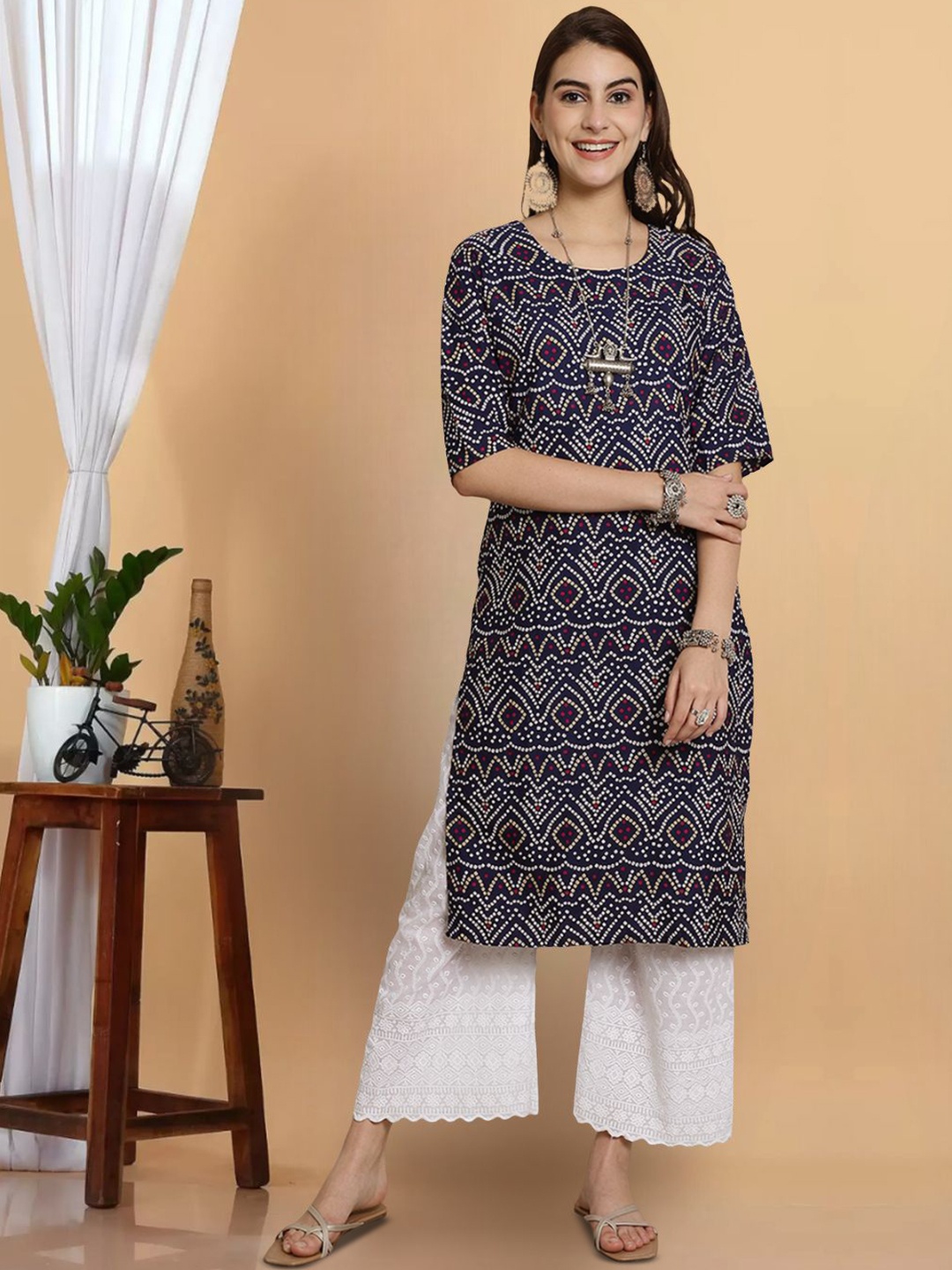 

7Threads Bandhani Printed Round Neck Straight Kurta, Black