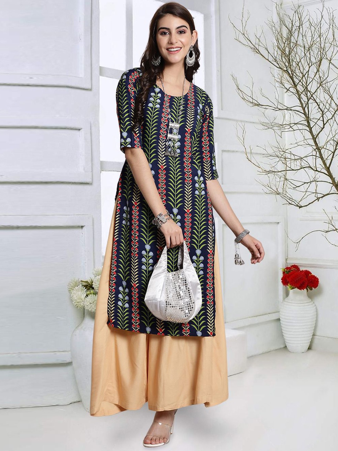 

7Threads Floral Printed Round Neck Straight Kurta, Navy blue