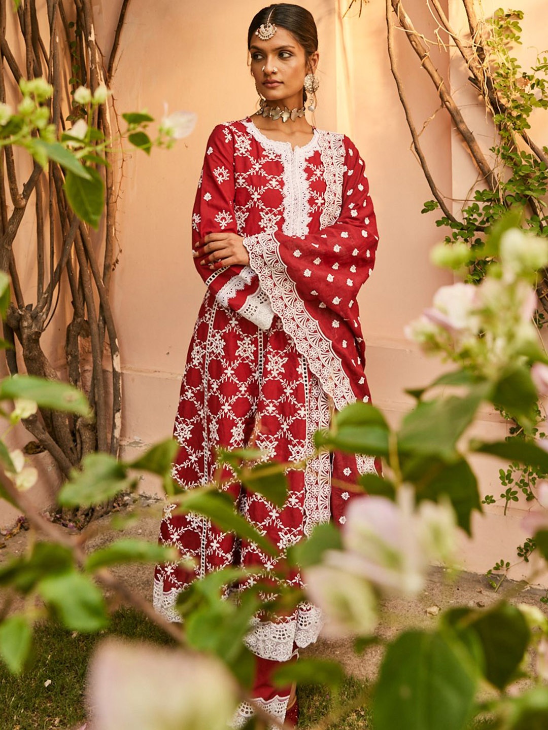 

HEEPOSH Women Floral Embroidered Panelled Thread Work Pure Cotton Kurta with Trousers & With Dupatta, Maroon