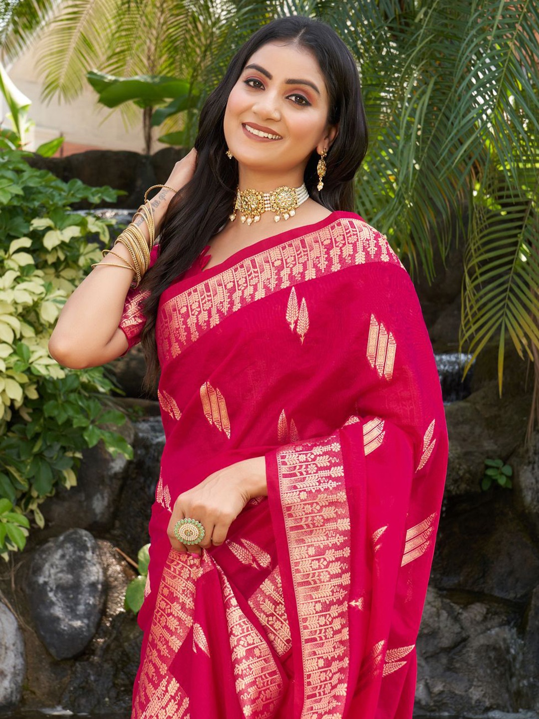 

DOI MOI Women Woven Design Ethnic Motifs Banarasi Saree, Pink