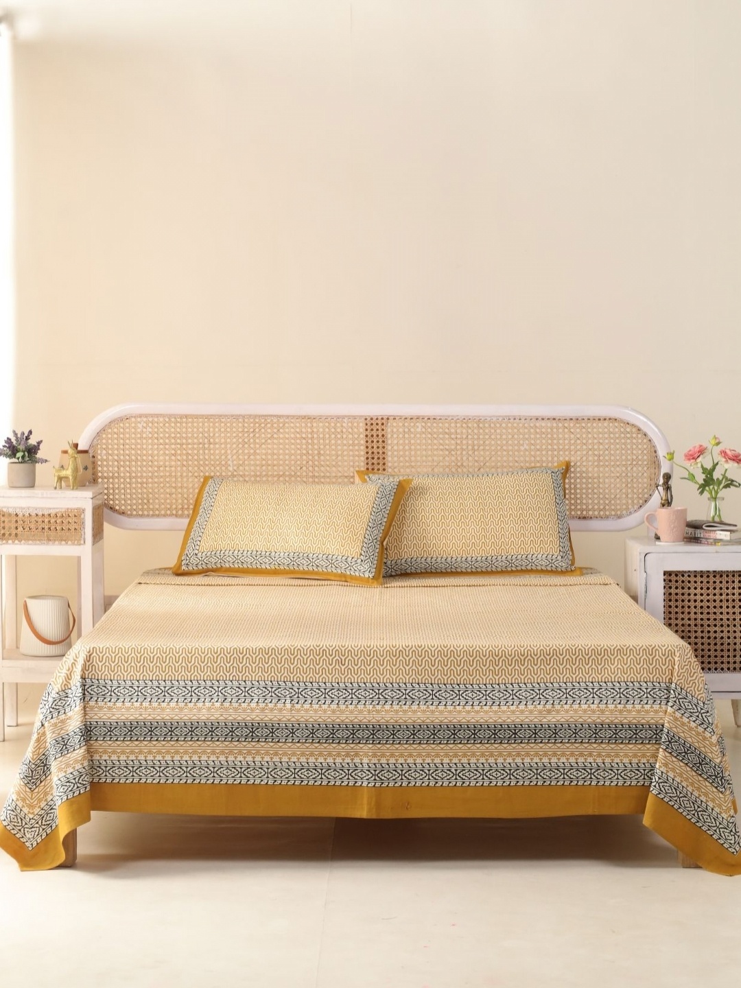 

Peepul Tree Mustard Geometric Pure Cotton 300 TC King Double Bedsheet with 2 Pillow Covers