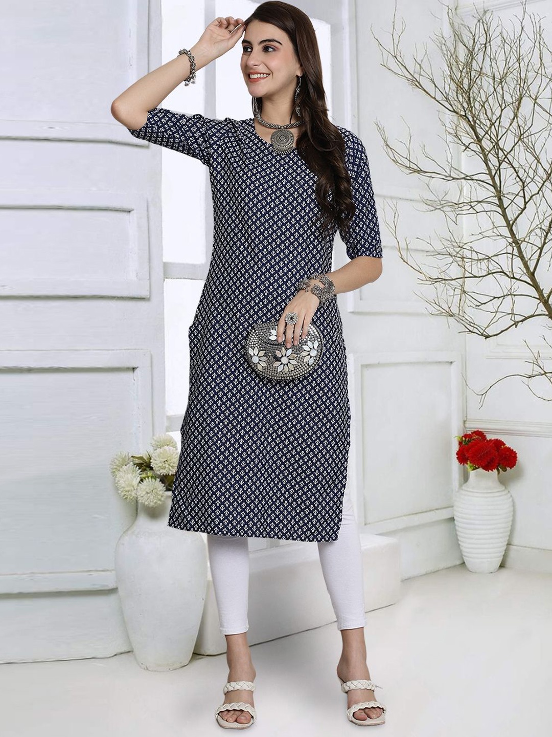 

7Threads Floral Printed Round Neck Short Sleeves Straight Kurta, Black