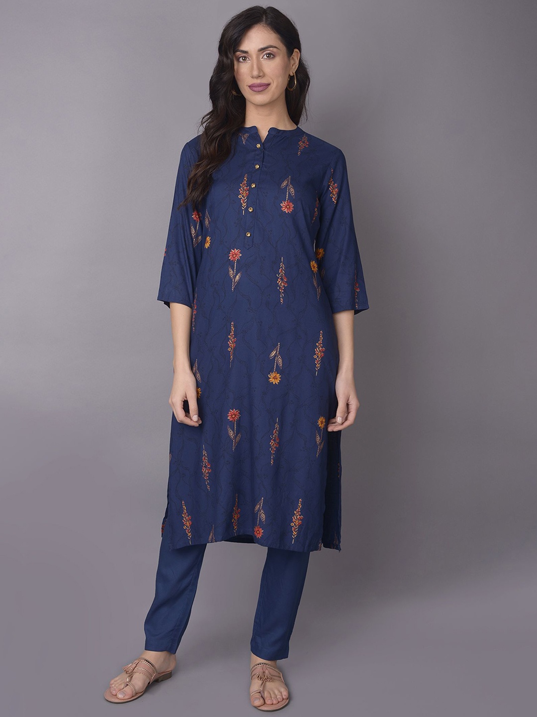 

Shree Floral Printed Mandarin Collar Liva Straight Kurta With Trousers, Navy blue