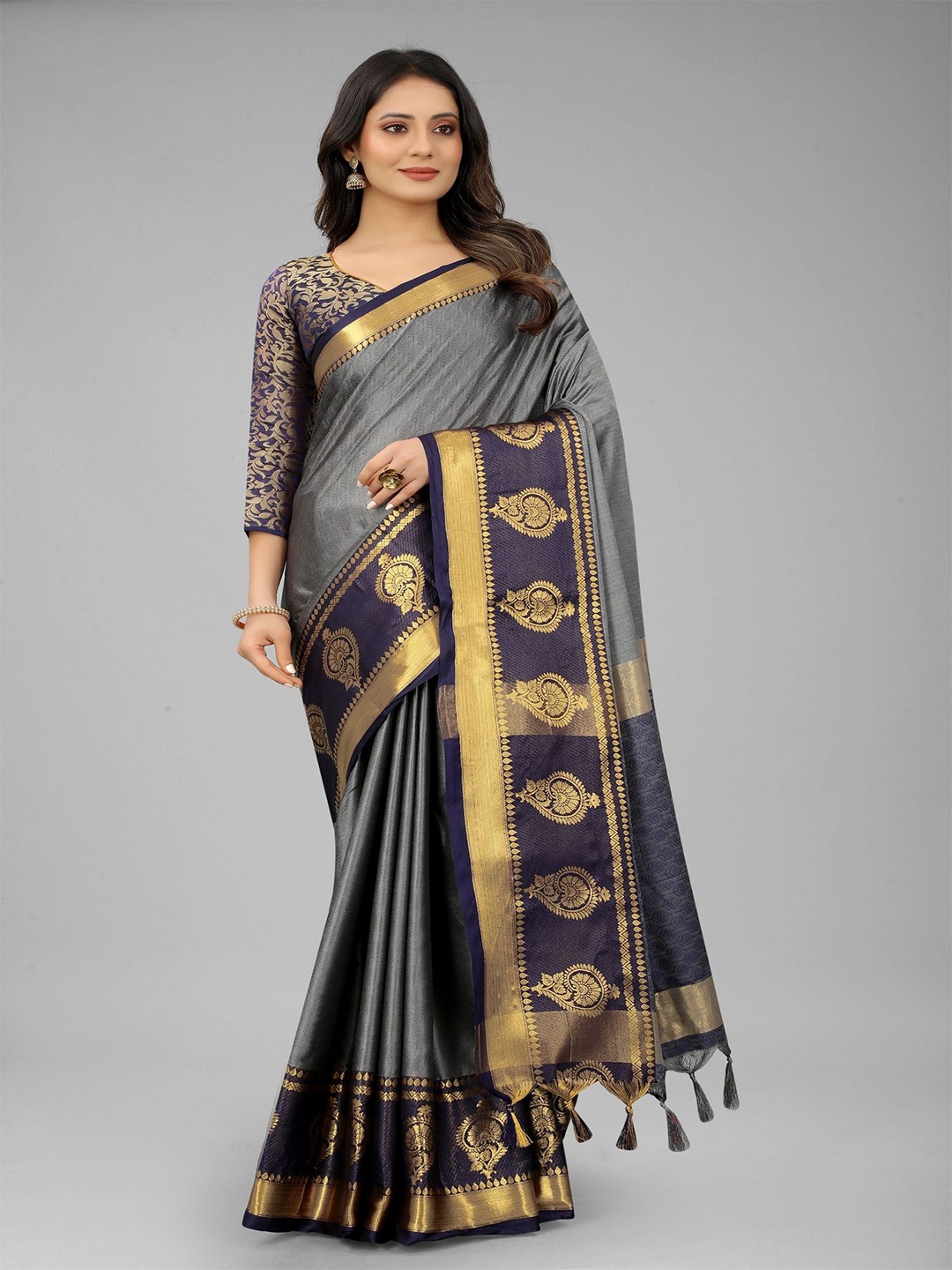 

Aika Women Woven Design Kanjeevaram Saree With Zari Border, Grey