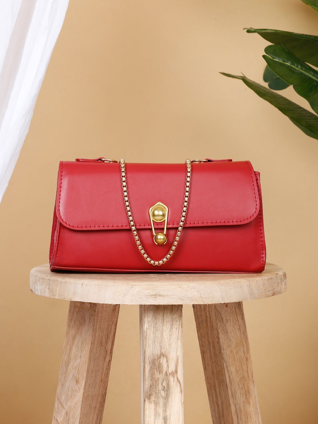 

Apsis PU Structured Handheld Bag, Red