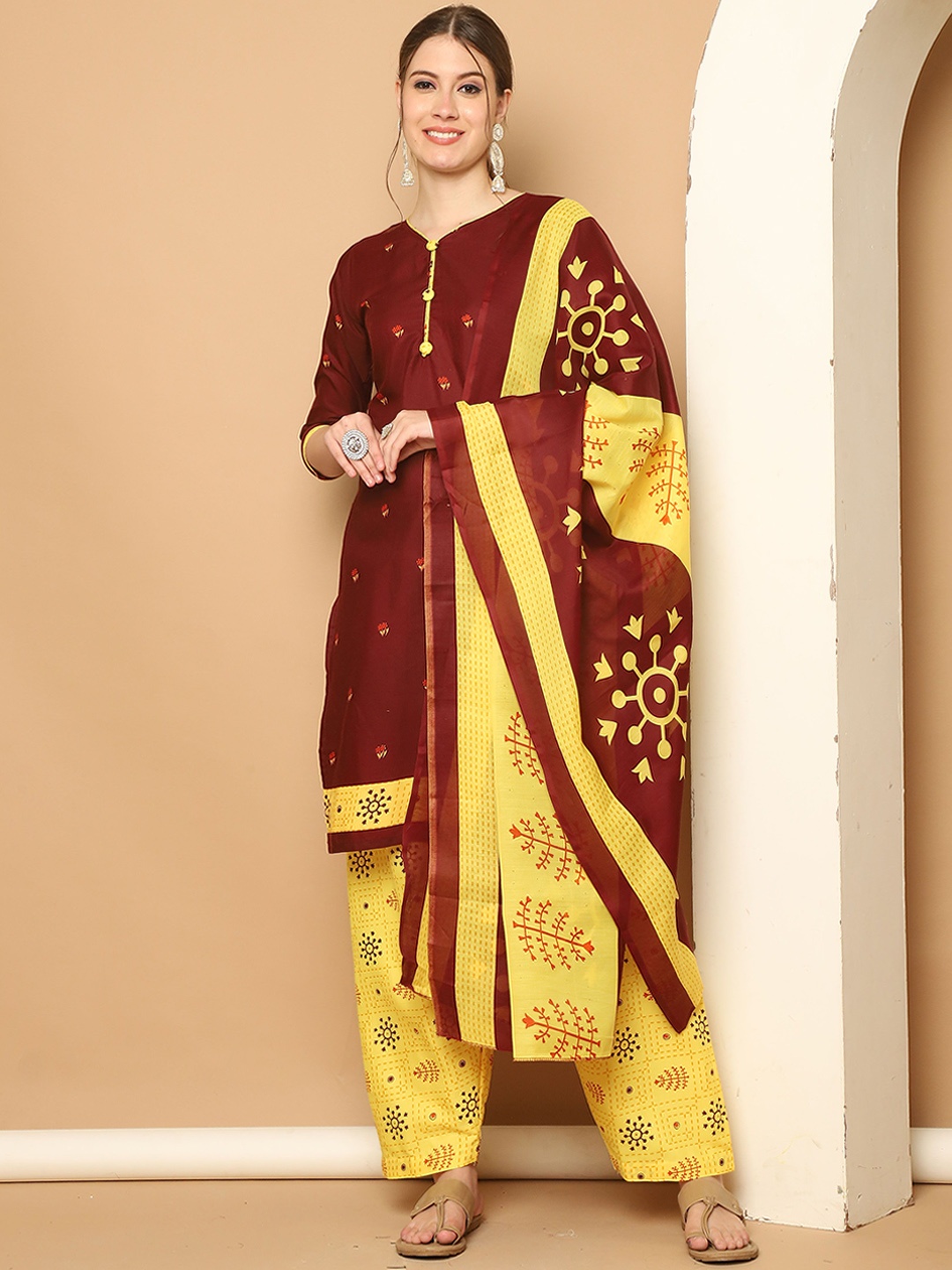 

Rajnandini Floral Printed Kurta with Salwar & Dupatta, Maroon