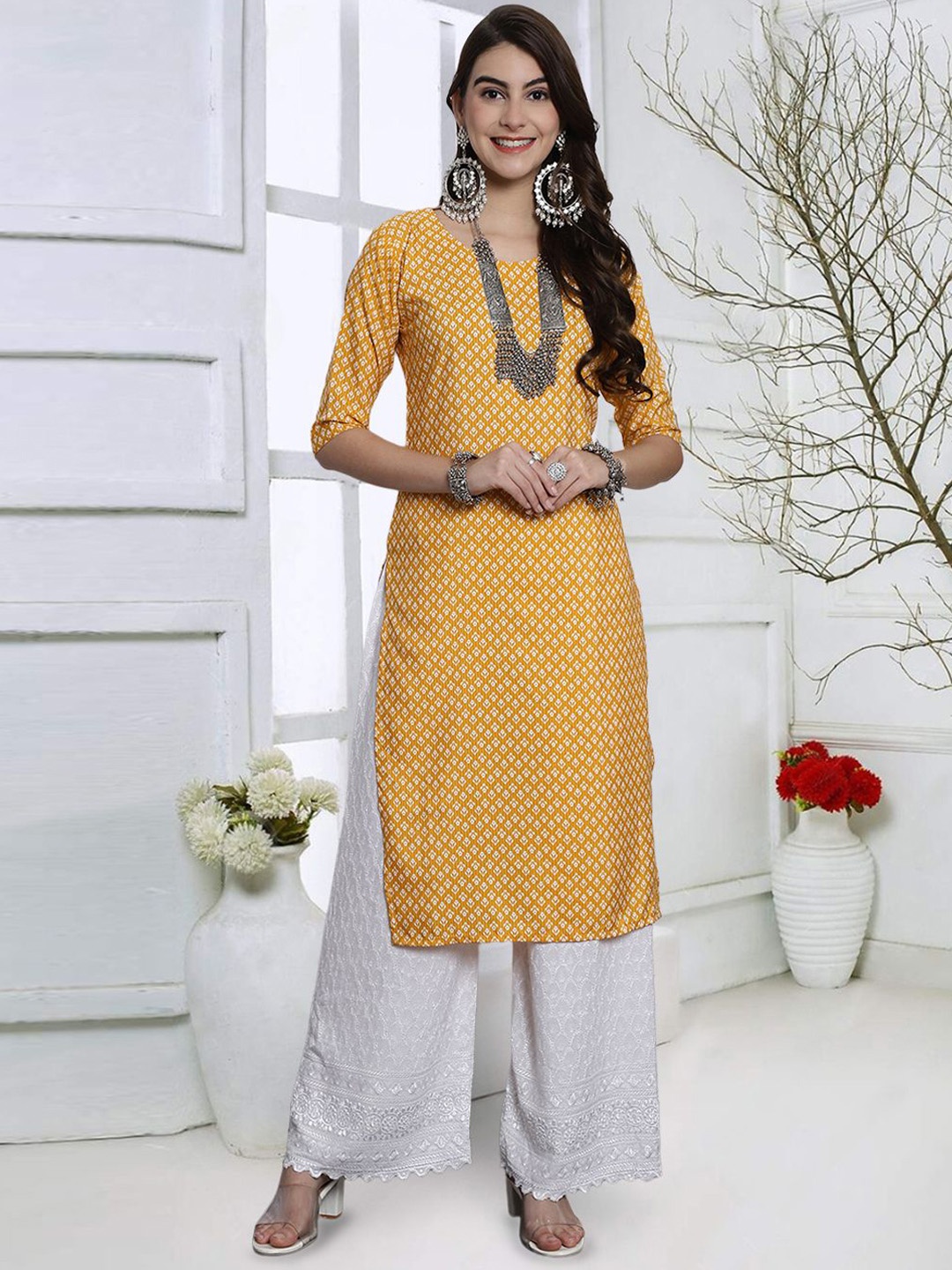 

7Threads Ethnic Motifs Printed Round Neck Straight Kurta, Mustard