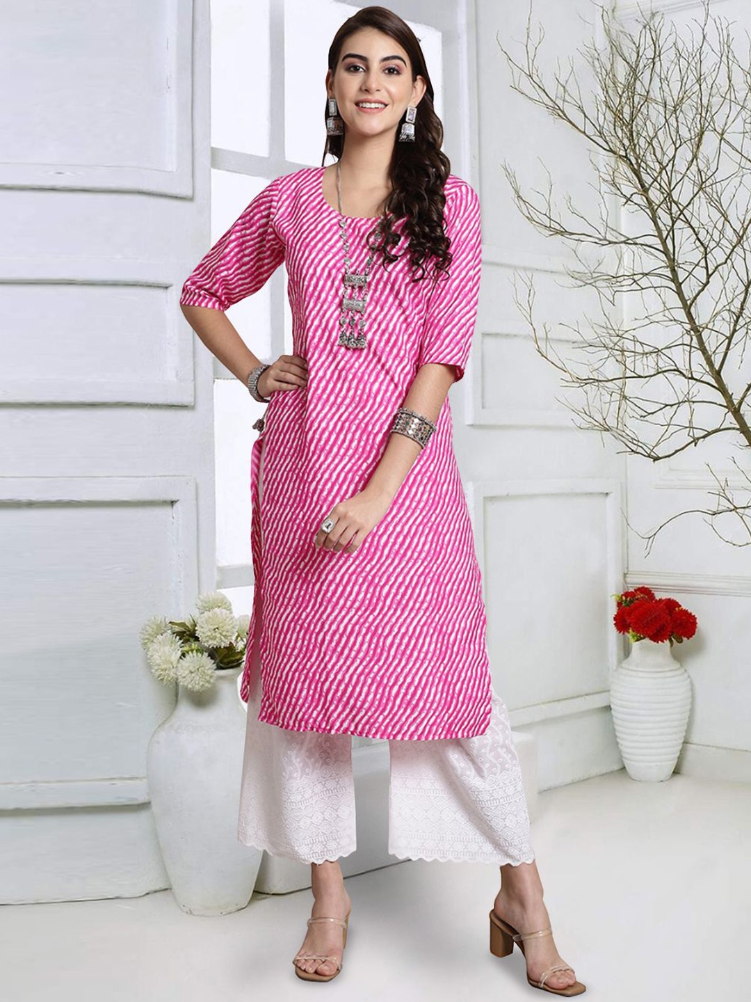 

7Threads Leheriya Printed Round Neck Crepe Straight Kurta, Pink