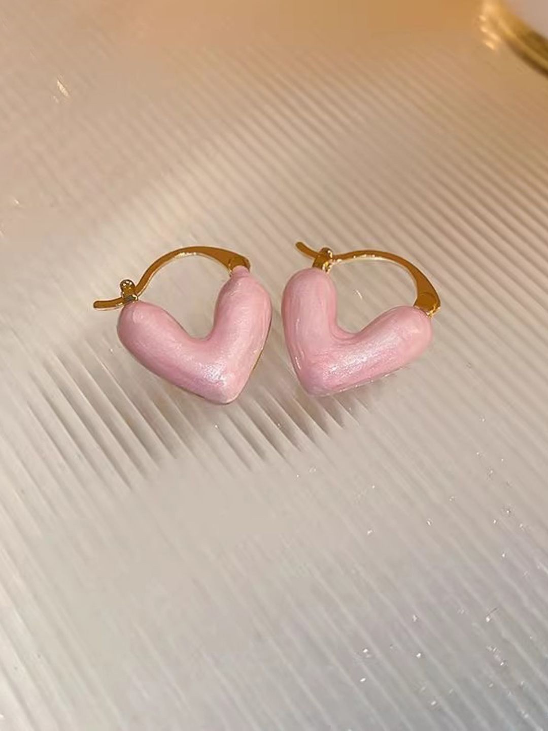 

FIMBUL Stainless Steel Gold-Plated Anti-Allergy Heart Shaped Hoop Earrings