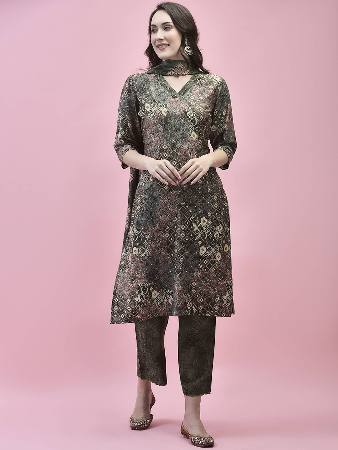 

Shree Abstract Printed Sequinned Straight Kurta with Trousers & Dupatta, Olive