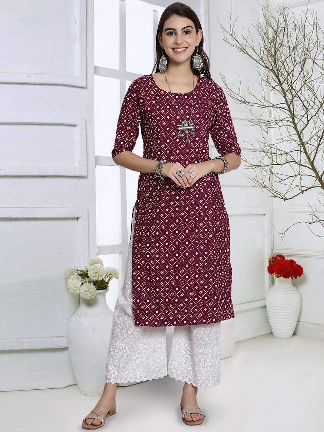 

7Threads Ethnic Motifs Digital Printed Round Neck Crepe Straight Kurta, Maroon