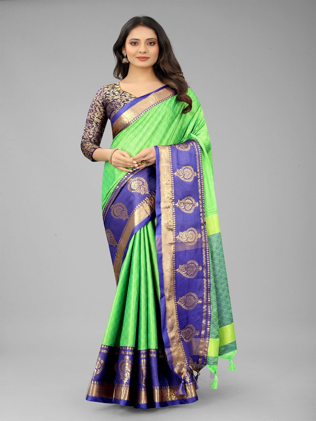 

Aika Woven Design Zari Kanjeevaram Saree, Green