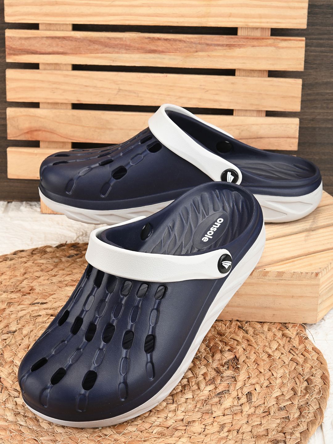 

ONSOLE Men Solid Casual Clogs, Navy blue