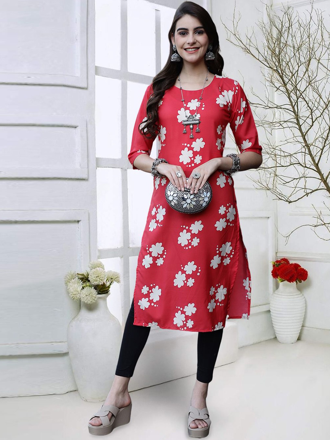 

7Threads Floral Printed Round Neck Straight Kurta, Red