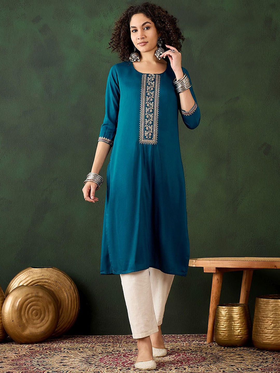 

Sangria Blue Floral Yoke Design Round Neck Straight Kurta