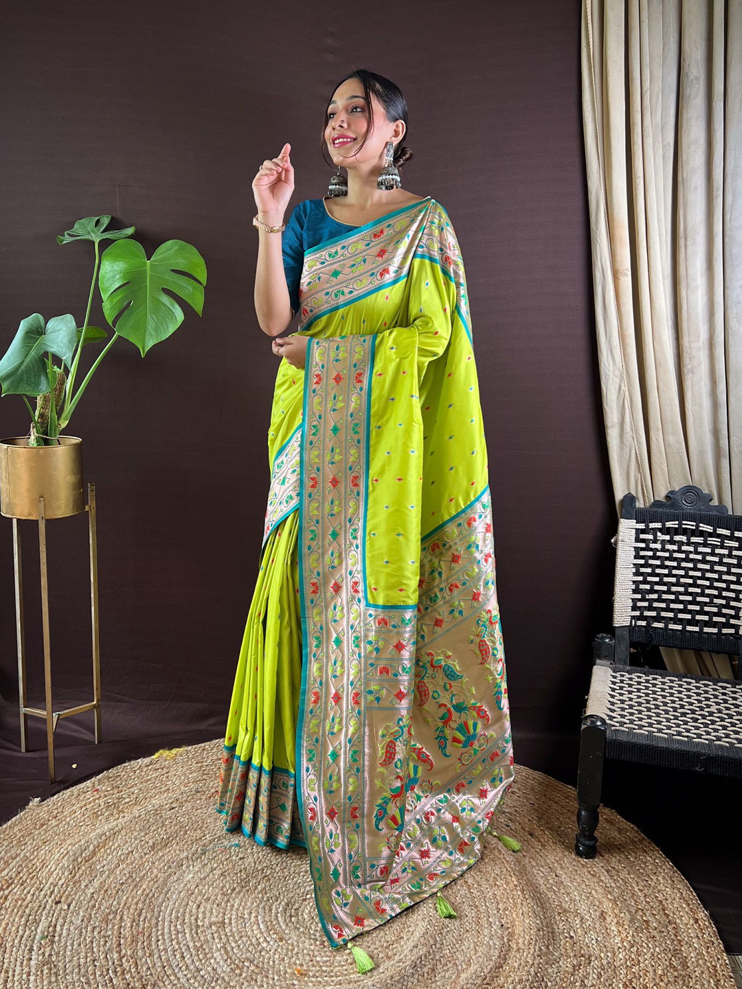 

Ekta Textiles Woven Design Zari Pure Silk Paithani Saree, Green