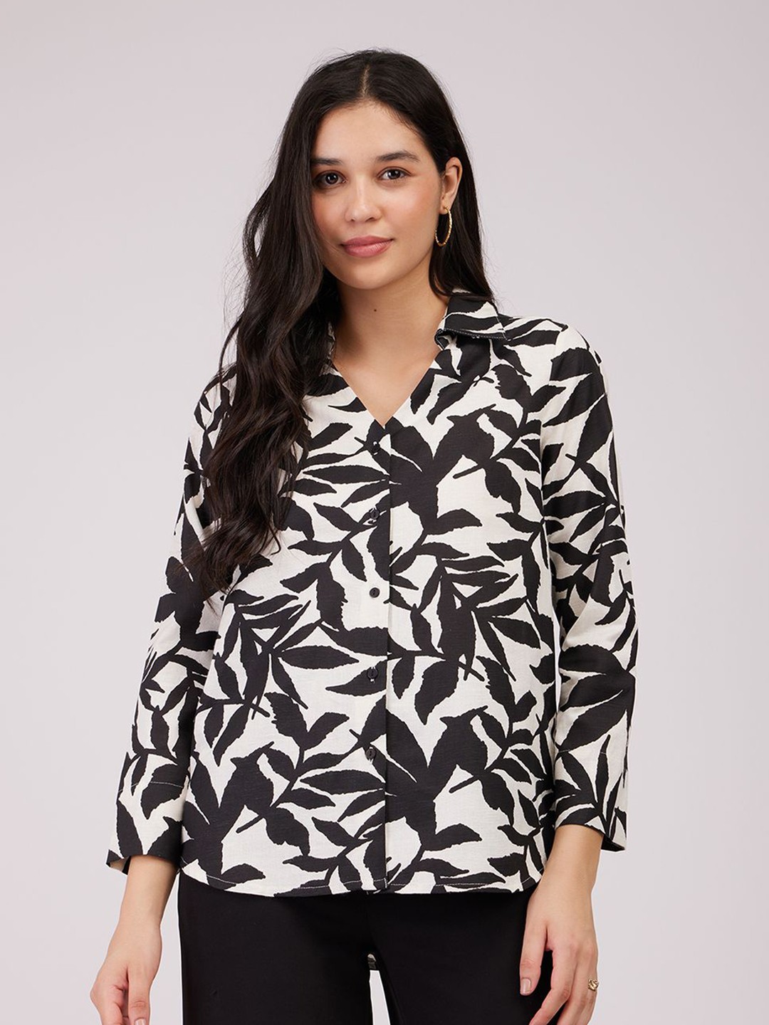 

FableStreet Women Spread Collar Floral Printed Linen Casual Shirt, Black