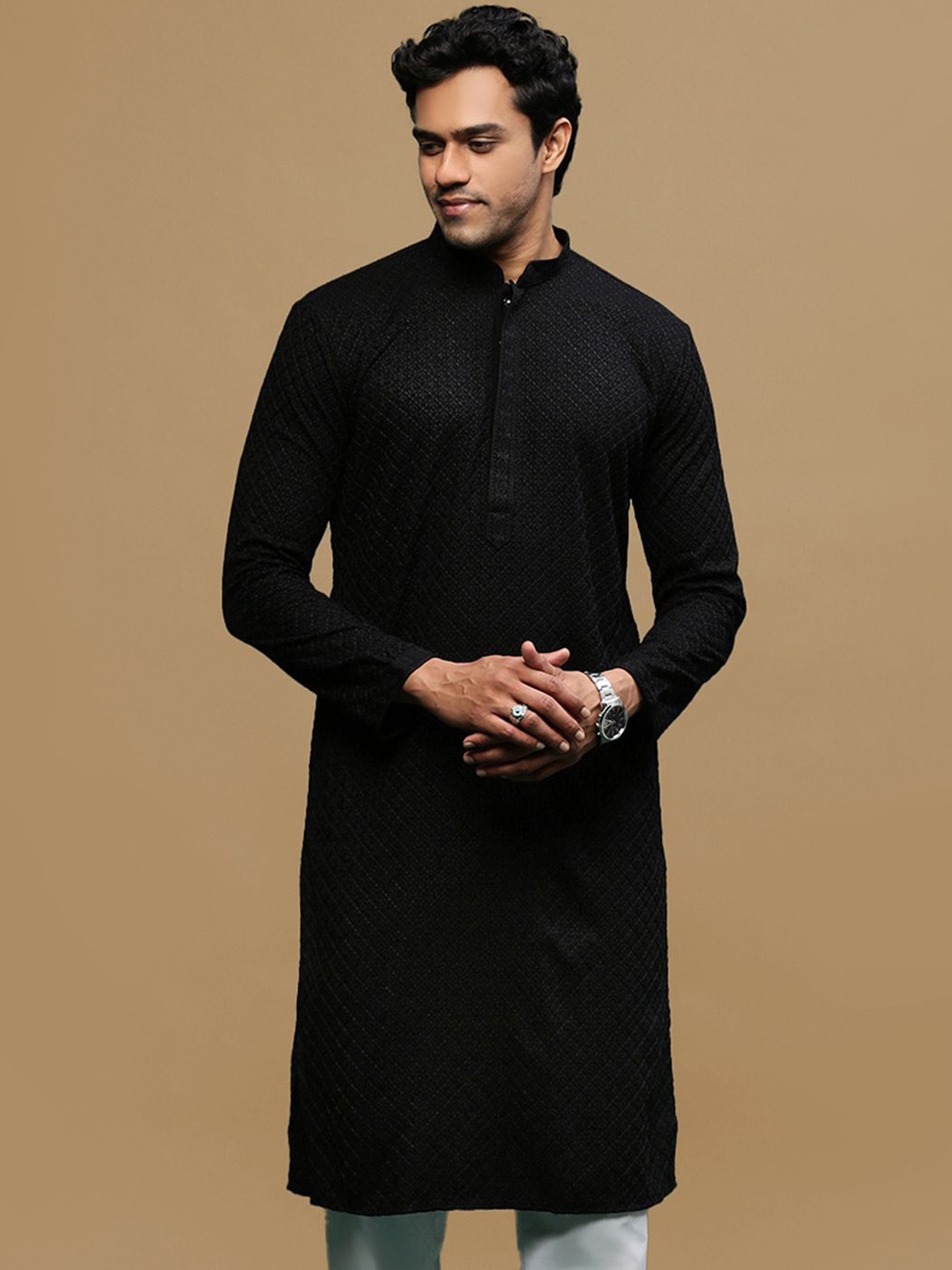 

Sanwara Geometric Embroidered Chikankari Cotton Straight Kurta, Black