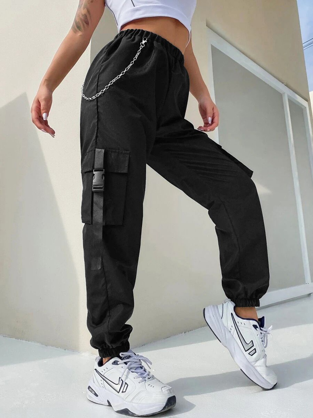 

Stylecast X Slyck Solid Pattern Regular Fit Jogger, Black